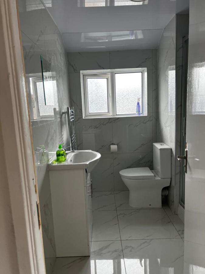 Good Priced Single Rooms In Hayes Northolt  Exteriér fotografie